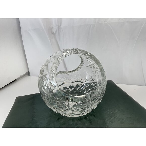 Glass vntage Cut Crystal Basket, Mid Century Centerpiece Design Home Decoration - Picture 1 of 6
